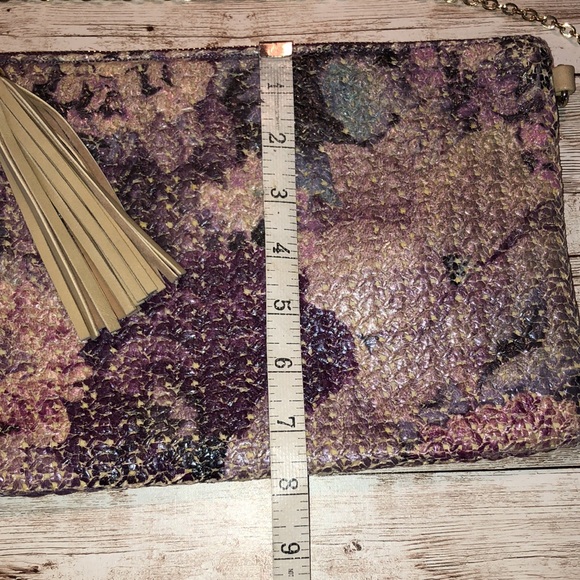 “Urban Expressions” beautiful floral texture bag/clutch w/removable chain NWOT - Picture 5 of 9